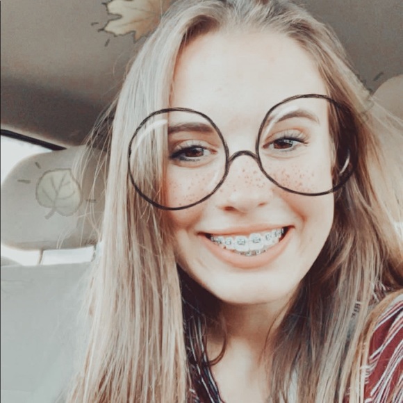 Meet your Posher, Lexie - Picture 1 of 1